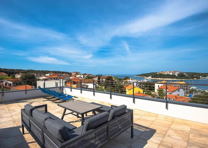 Klara * Pjescana Uvala